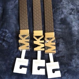 Sold New michael kors belt reversible black/brown with logo